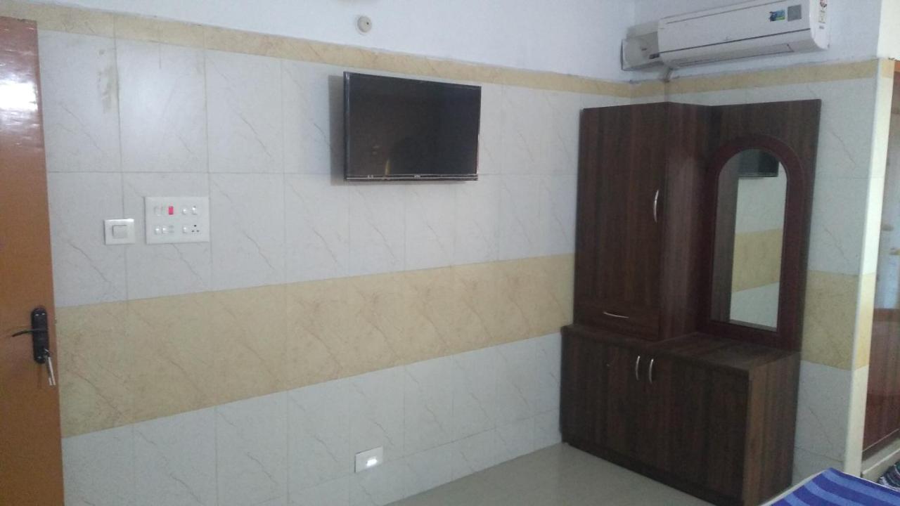 Отель Sdd Residency Тируваннамалай Экстерьер фото
